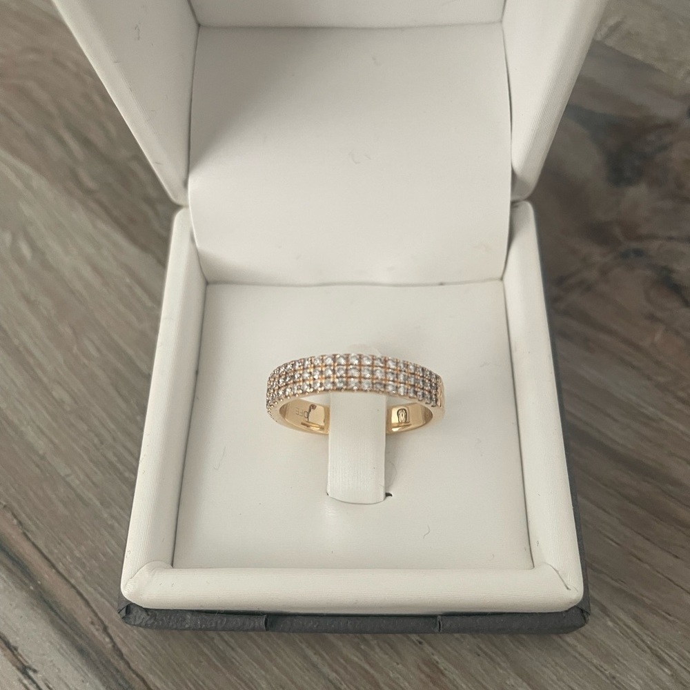 YELLOW 14K GOLD DIAMOND PAVE RING SIZE 7.5